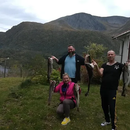 Holiday home Landlig Hus Pa Kysten Tustna