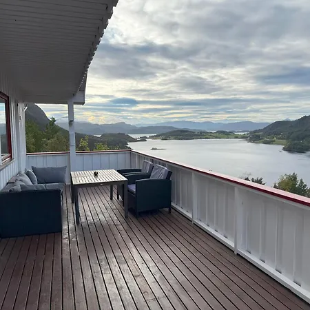 Landlig Hus Pa Kysten *