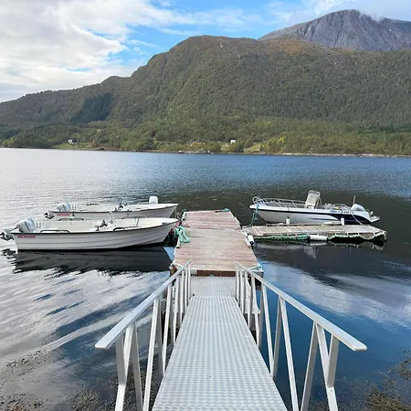 Landlig Hus Pa Kysten Сasa de vacaciones *